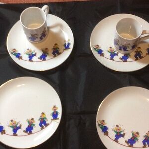 Papel semi vintage Charming White and Blue Clown Around Dinnerware Set